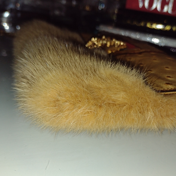 GUCCI by TOM FORD Mink & Ostrich Leather Shoulder Bag - Picture 5 of 16